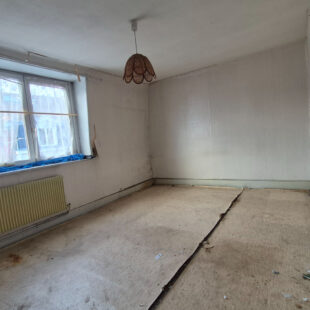 Maison  Lomme A RENOVER de 90m2 avec jardin – fort potentiel.