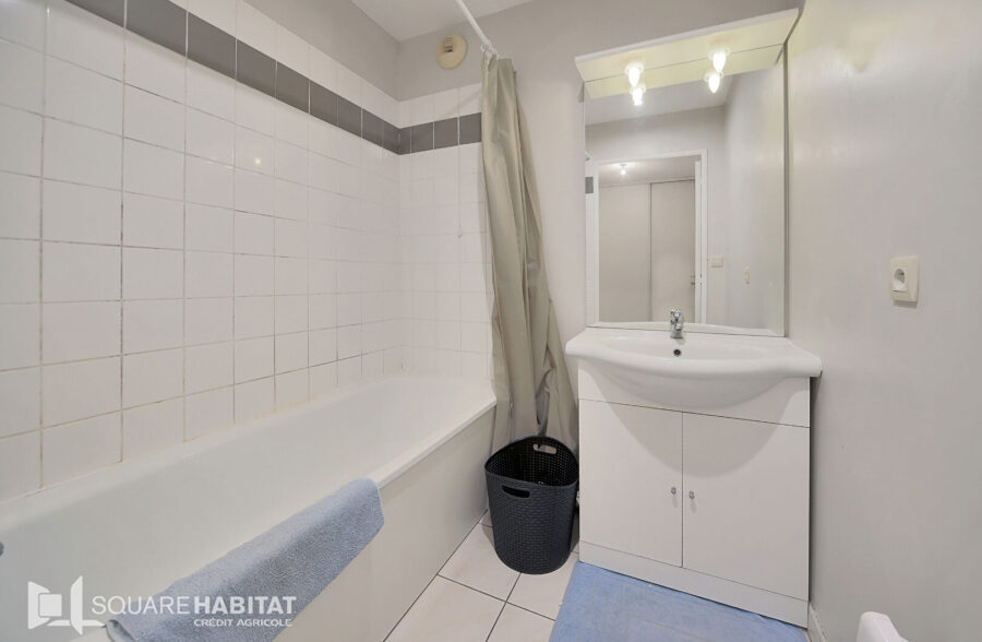 Appartement Lens 3 pièce(s) 51.80 m2 avec parking privé. Appartement Lens 3 pièce(s) 51.80 m2 avec parking privé.