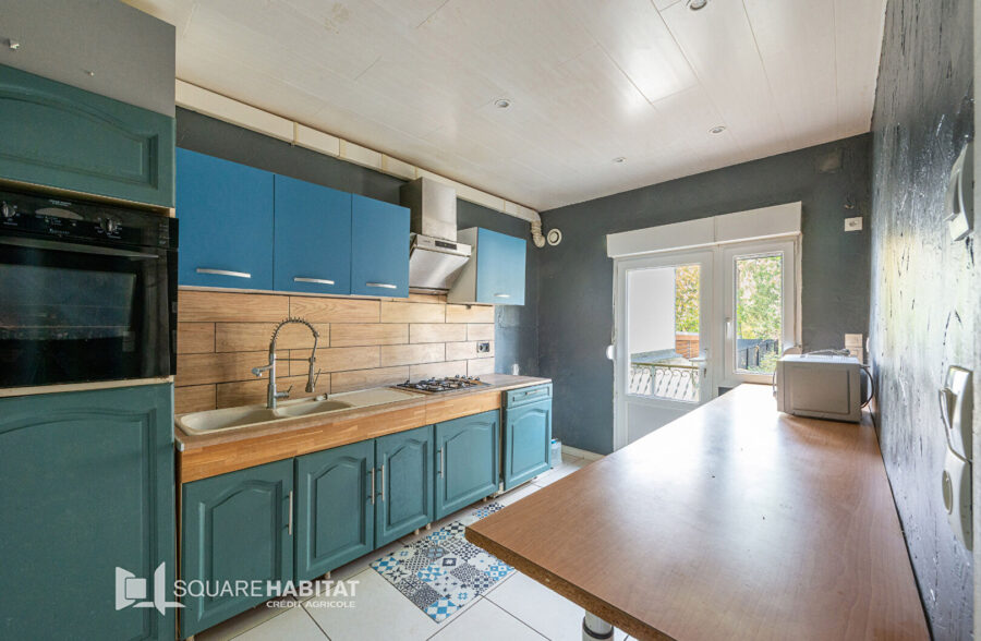 Maison semi individuelle , 3 chambres, jardin , garage ! Maison semi individuelle , 3 chambres, jardin , garage !