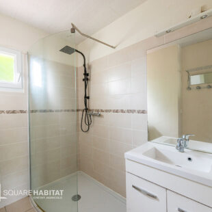 Maison semi individuelle , 3 chambres, jardin , garage ! Maison semi individuelle , 3 chambres, jardin , garage !