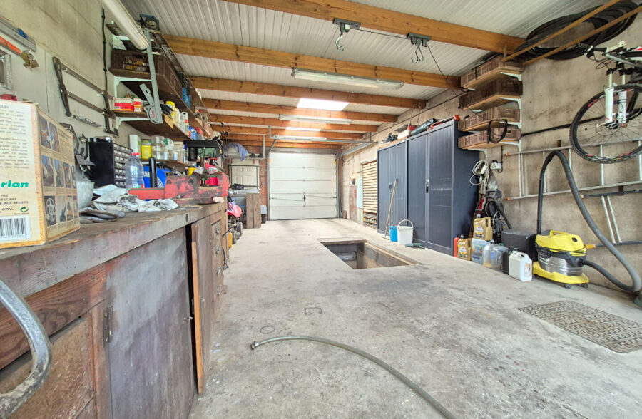 Maison au Coeur de Hem avec jardin et garage/atelier Maison au Coeur de Hem avec jardin et garage/atelier