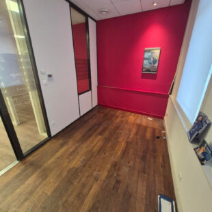 OPPORTUNITÉ COMMERCIALE EXCEPTIONNELLE ! 150m² modulables, emplacement stratégique. OPPORTUNITÉ COMMERCIALE EXCEPTIONNELLE ! 150m² modulables, emplacement stratégique.