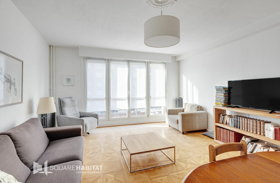 LILLE Nationale – Vauban: T3 traversant avec balcon et cave possibilité d’ achat garage en supplément