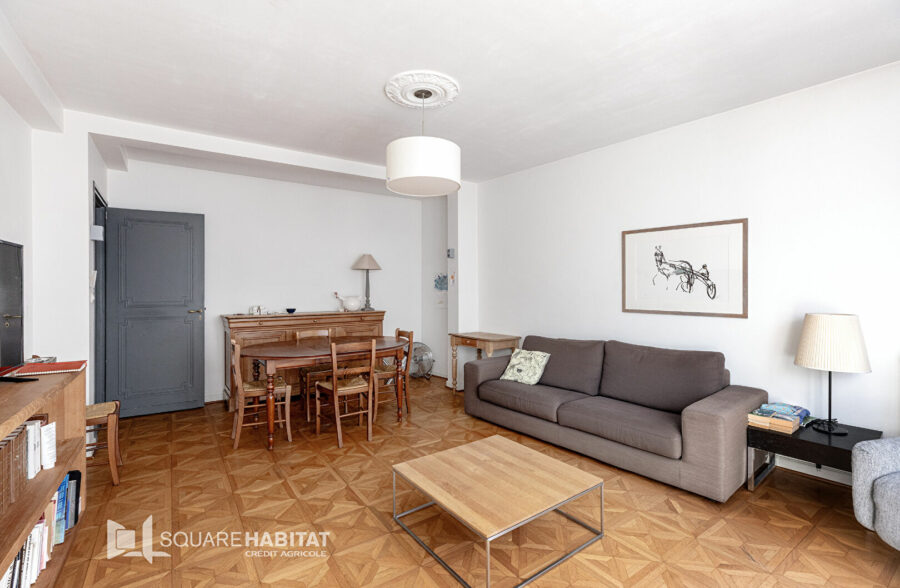 LILLE Nationale – Vauban: T3 traversant avec balcon et cave possibilité d’ achat garage en supplément