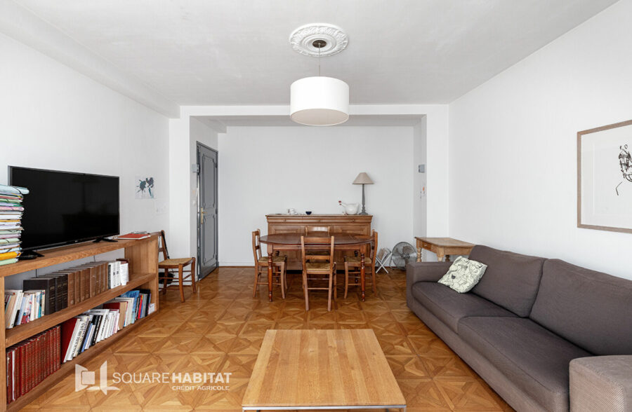 LILLE Nationale – Vauban: T3 traversant avec balcon et cave possibilité d’ achat garage en supplément