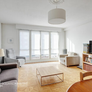 LILLE Nationale – Vauban: T3 traversant avec balcon et cave possibilité d’ achat garage en supplément