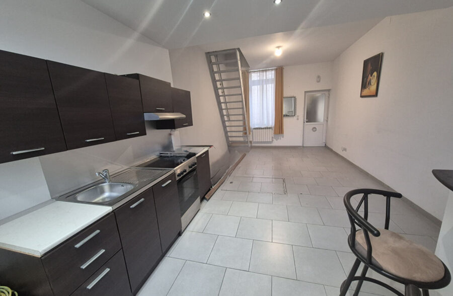 À VENDRE ! Maison de ville 73m² 4 pièces + cour à Roubaix, 69 900€ HAI !!! À VENDRE ! Maison de ville 73m² 4 pièces + cour à Roubaix, 69 900€ HAI !!!
