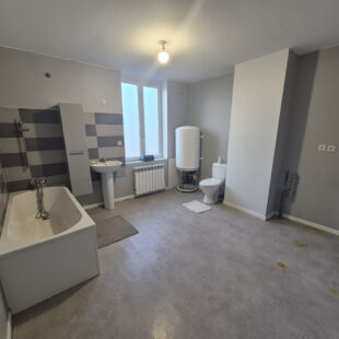 À VENDRE ! Maison de ville 73m² 4 pièces + cour à Roubaix, 69 900€ HAI !!! À VENDRE ! Maison de ville 73m² 4 pièces + cour à Roubaix, 69 900€ HAI !!!