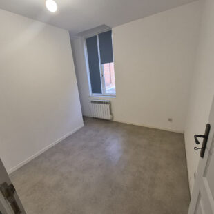 À VENDRE ! Maison de ville 73m² 4 pièces + cour à Roubaix, 69 900€ HAI !!! À VENDRE ! Maison de ville 73m² 4 pièces + cour à Roubaix, 69 900€ HAI !!!