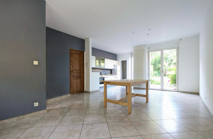 Maison  5 pièce(s) 112 m2 Maison  5 pièce(s) 112 m2