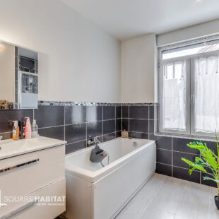 Charmante maison à la limite de Croix entièrement rénovée Charmante maison à la limite de Croix entièrement rénovée