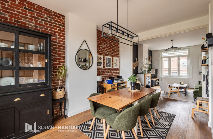 Maison Saint Andre Lez Lille, 4 chambres, 2 salles de bains, 2 toilettes, grande terrasse, buanderie, grand garage , 1 parking et dépendances.