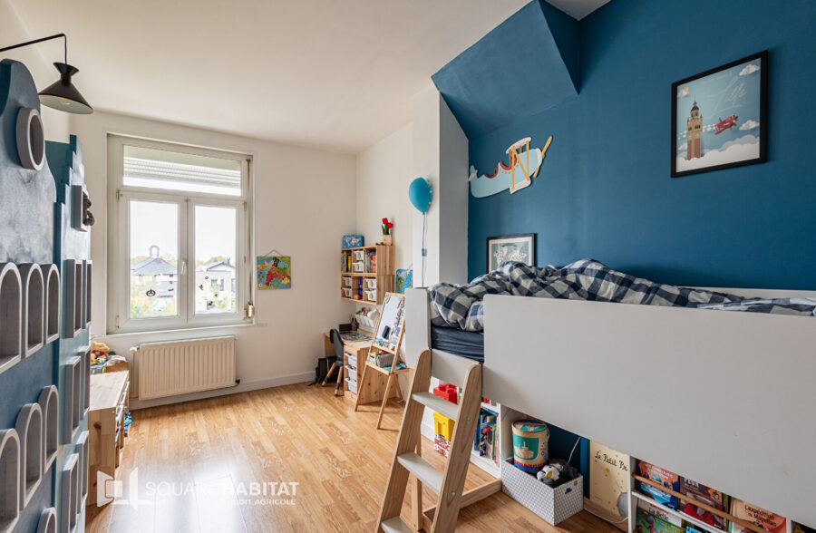 Maison Saint Andre Lez Lille, 4 chambres, 2 salles de bains, 2 toilettes, grande terrasse, buanderie, grand garage , 1 parking et dépendances.