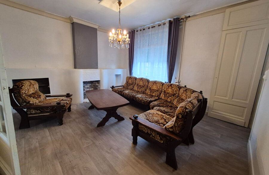 Grande maison 1930 – Secteur prisé de Wattrelos Grande maison 1930 – Secteur prisé de Wattrelos