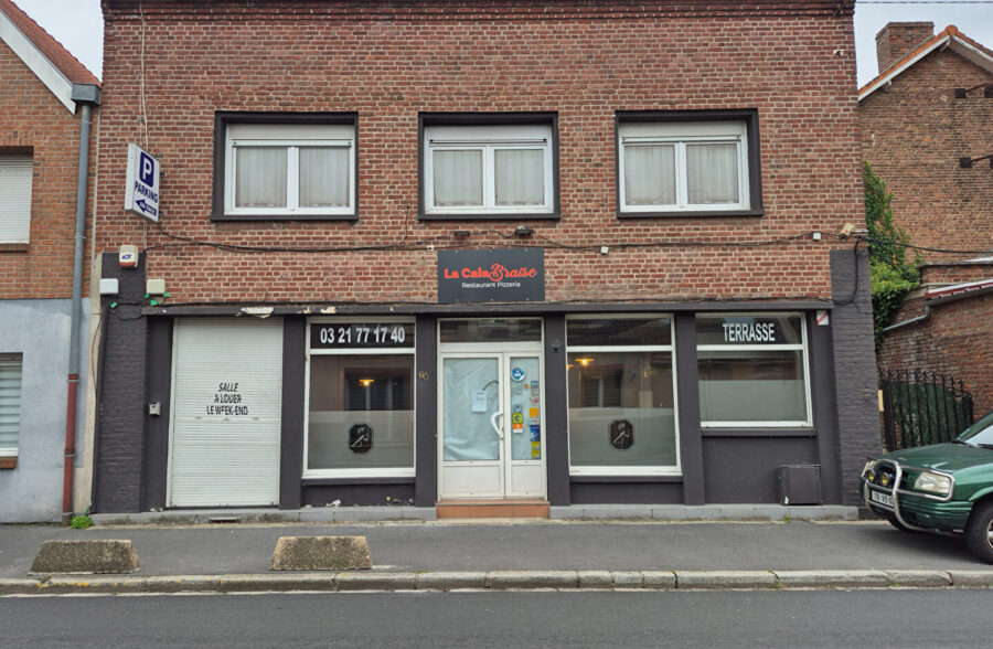 OIGNIES immeuble commercial