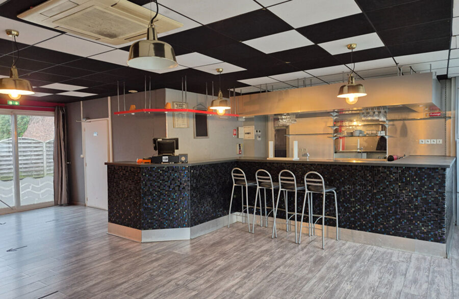 OIGNIES immeuble commercial