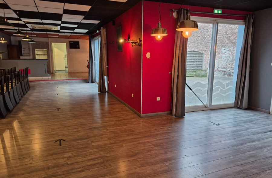 OIGNIES immeuble commercial