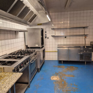 OIGNIES immeuble commercial