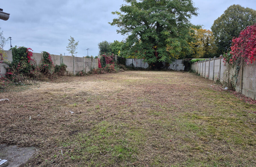 OIGNIES immeuble commercial