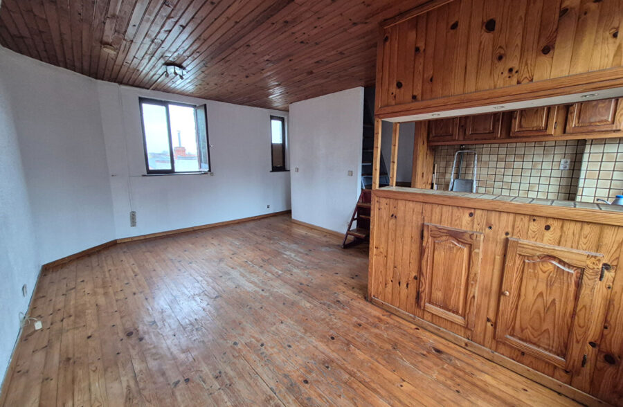 VALENCIENNES – STUDIO À RÉNOVER