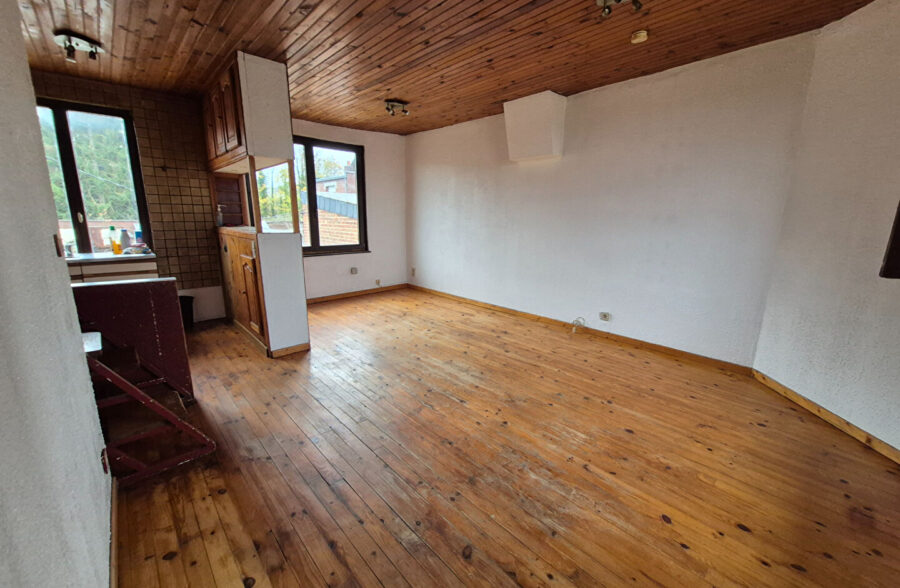 VALENCIENNES – STUDIO À RÉNOVER