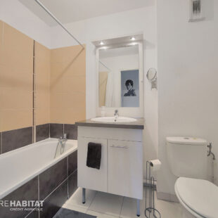 Appartement T2 vendu loué avec balcon et parking HENIN-BEAUMONT