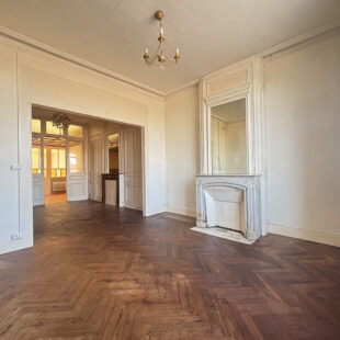 Appartement t2 lumineux avec extérieur exposé sud à Lille