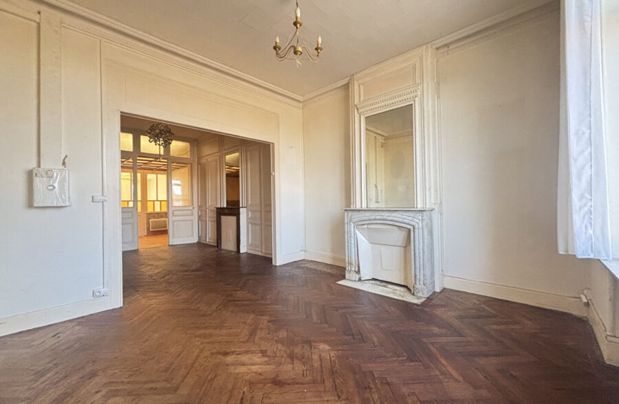 Appartement t2 lumineux avec extérieur exposé sud à Lille