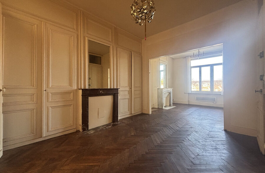 Appartement t2 lumineux avec extérieur exposé sud à Lille