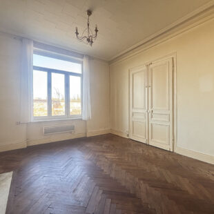 Appartement t2 lumineux avec extérieur exposé sud à Lille