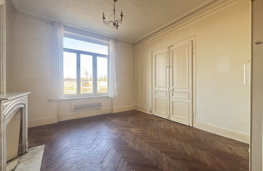 Appartement t2 lumineux avec extérieur exposé sud à Lille