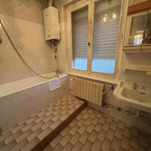 Maison semi individuelle avec garage