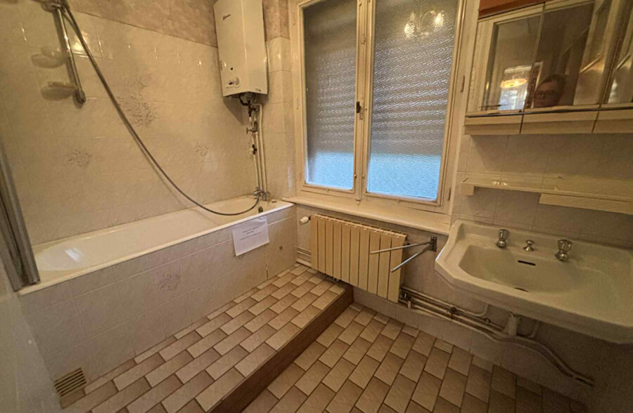 Maison semi individuelle avec garage