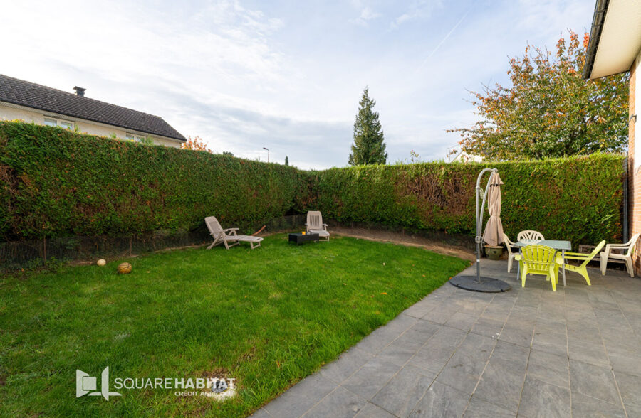 Maison semi-individuelle  4 chambres/ jardin / garage