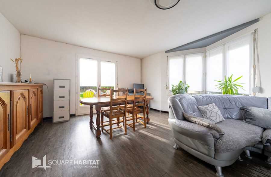 Maison semi-individuelle  4 chambres/ jardin / garage