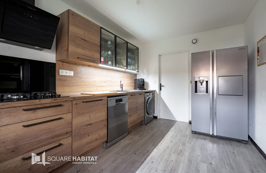 Maison semi-individuelle  4 chambres/ jardin / garage