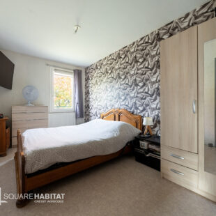 Maison semi-individuelle  4 chambres/ jardin / garage