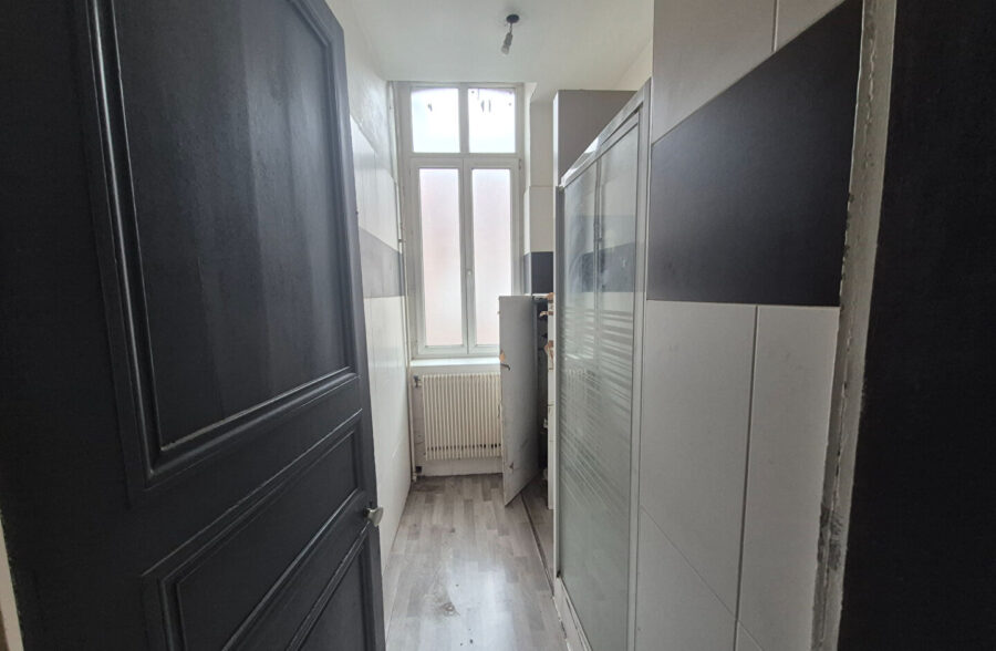À VENDRE  Maison 7 pièces à rénover 142 m²  Secteur calme, proche transports et commerces