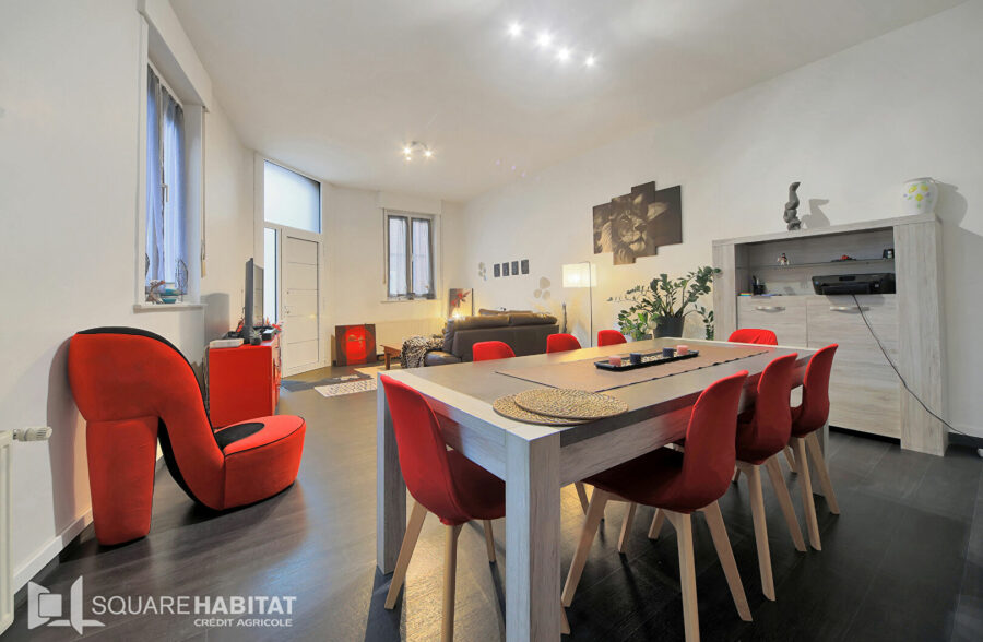 Maison semi  individuelle avec jardin et garage