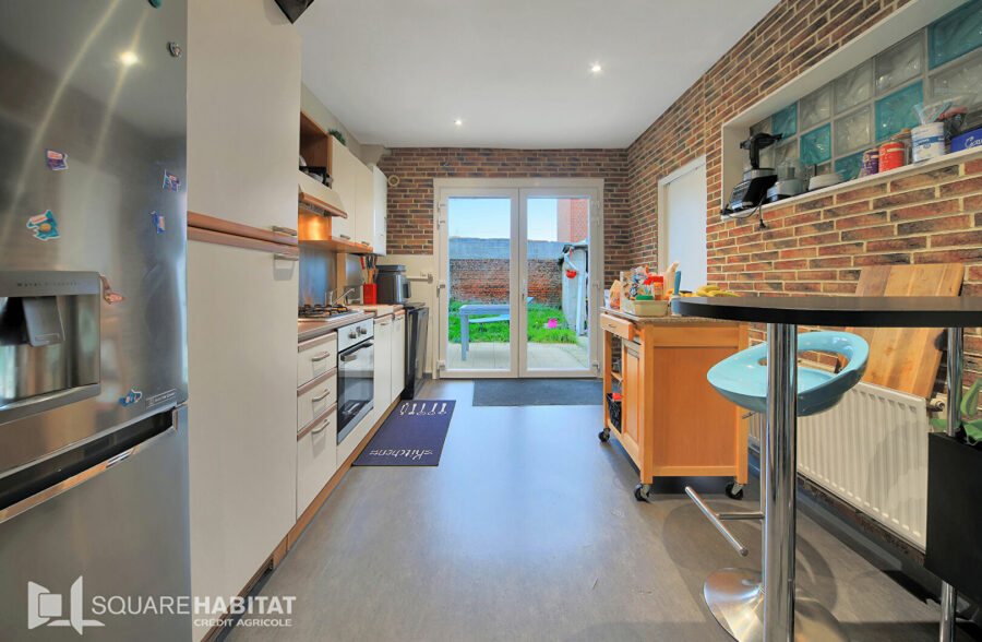 Maison semi  individuelle avec jardin et garage