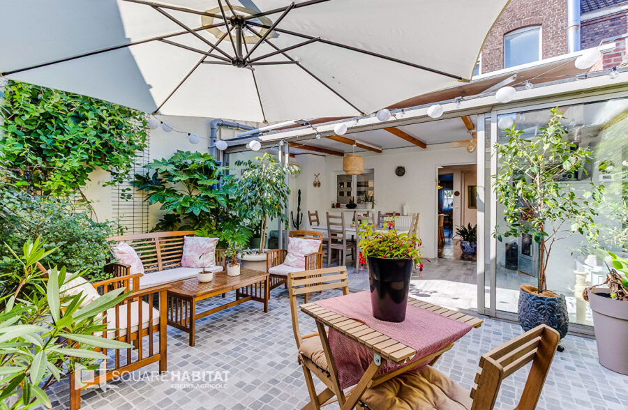 Maison Tourcoing 7 pièce(s) 0200 m2