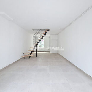 MAISON REFAITE A NEUF 4 CHAMBRES ET EXTERIEUR