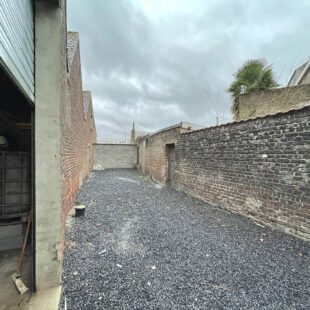 HANGAR Saint Amand Les Eaux 136 m2