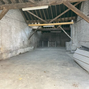 HANGAR Saint Amand Les Eaux 136 m2