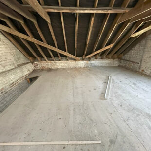 HANGAR Saint Amand Les Eaux 136 m2