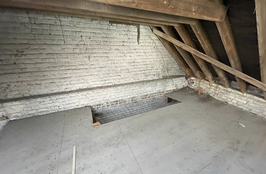 HANGAR Saint Amand Les Eaux 136 m2