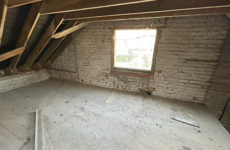 HANGAR Saint Amand Les Eaux 136 m2