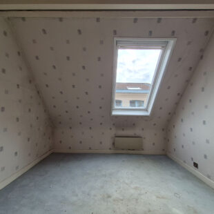 VIEUX LILLE – Plateau brut  en duplex d’environ 66 m² CARREZ (95 m² au sol)