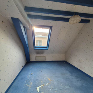 VIEUX LILLE – Plateau brut  en duplex d’environ 66 m² CARREZ (95 m² au sol)