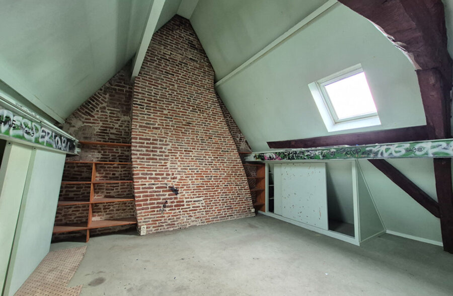 VIEUX LILLE – Plateau brut  en duplex d’environ 66 m² CARREZ (95 m² au sol)